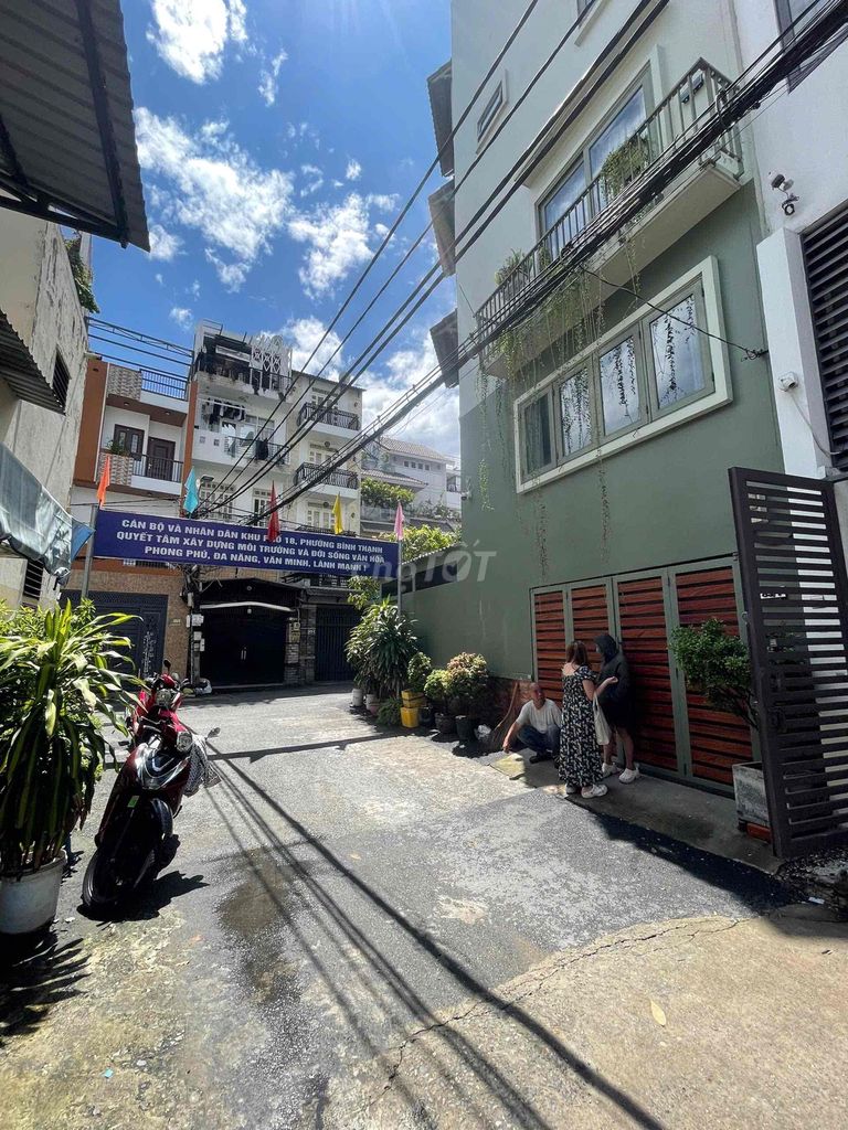 Renting the original four bedrooms, toilets -- the big alley, Bình Thạnh.
