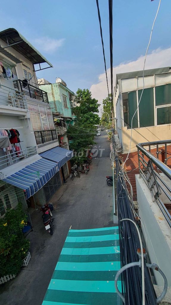 cư xá Lữ Gia alleyhouse, 1806 15, District 11, area: 5 x 12 meters floor 3 bedroom, 2 toilets