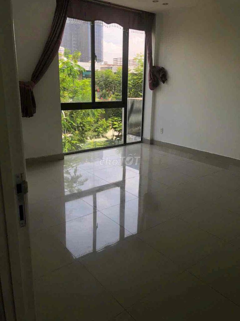 Rent an office house, 18 million service apartment.
