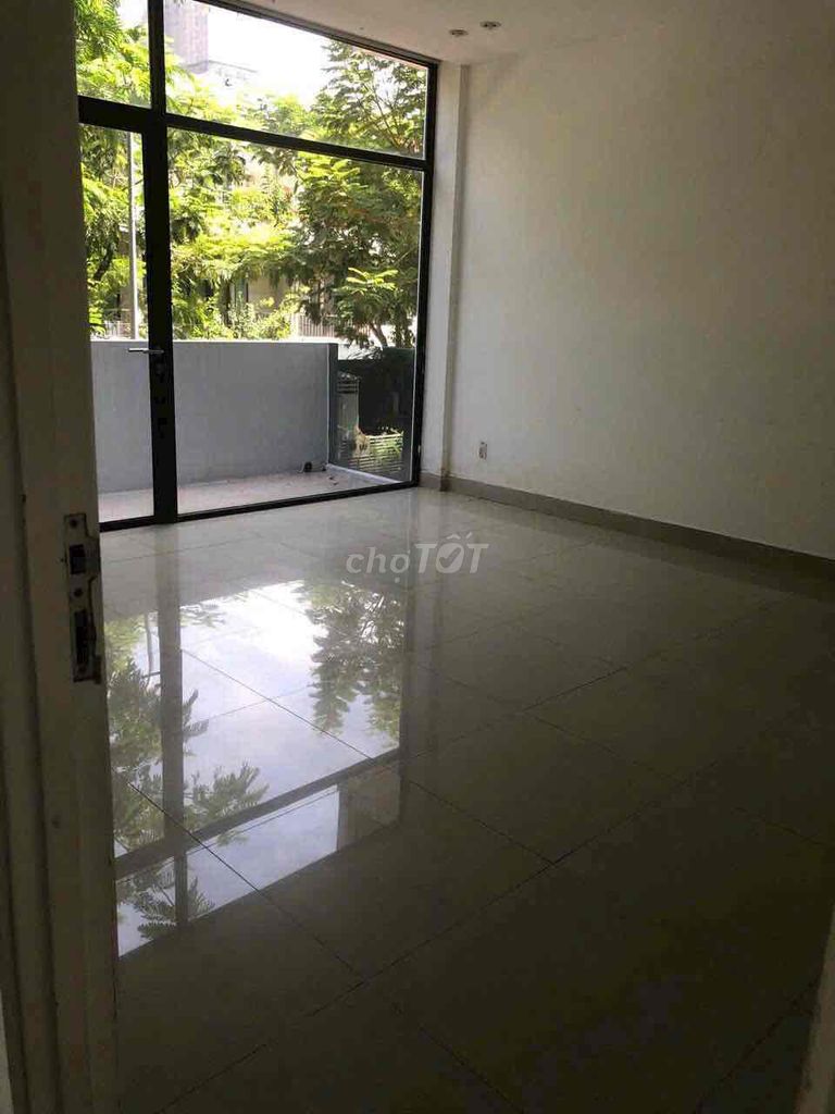 Rent an office house, 18 million service apartment.