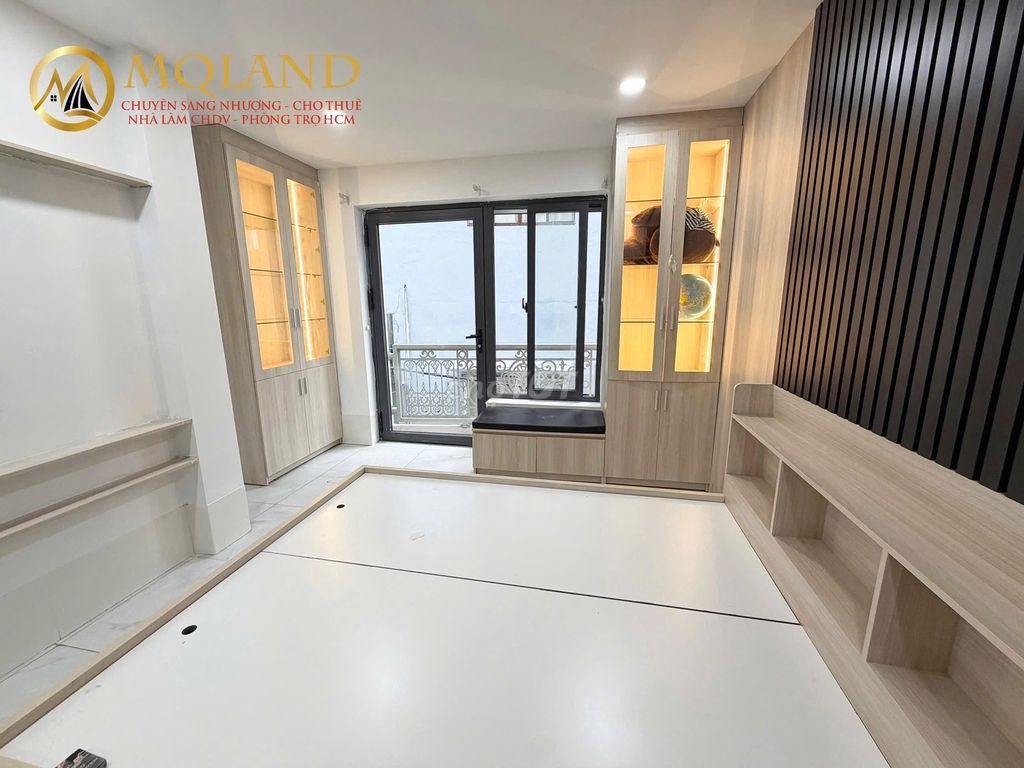 Go to six flats. We've got 25 Bình Thạnh.