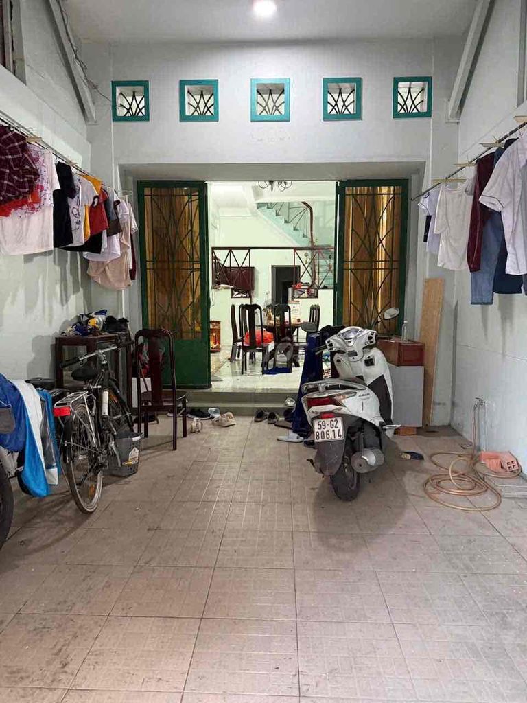 The square root is 4 x20 meters of Số Lâm Văn Bền P.Tân Quy District 7