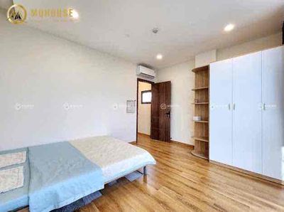 Two bedrooms. One new living room. 100% full of fancy furniture. Bàu Cát Tân Bình.