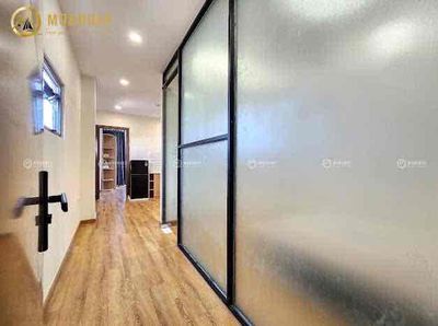 Two bedrooms. One new living room. 100% full of fancy furniture. Bàu Cát Tân Bình.
