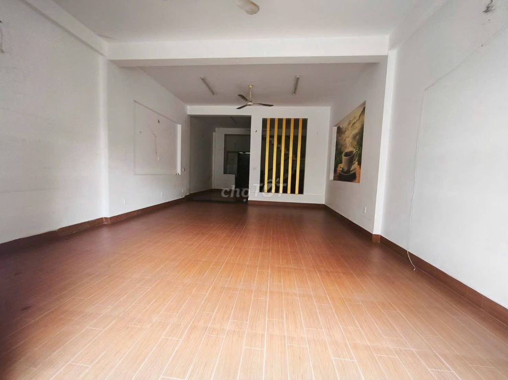Renting 120 meters of Big C Go, three bedrooms.