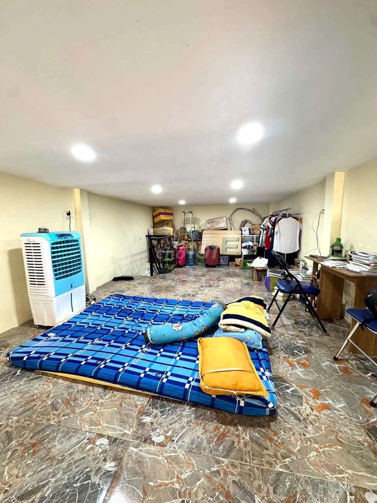 Two air conditioning on four Lê Văn Quới.9 million.