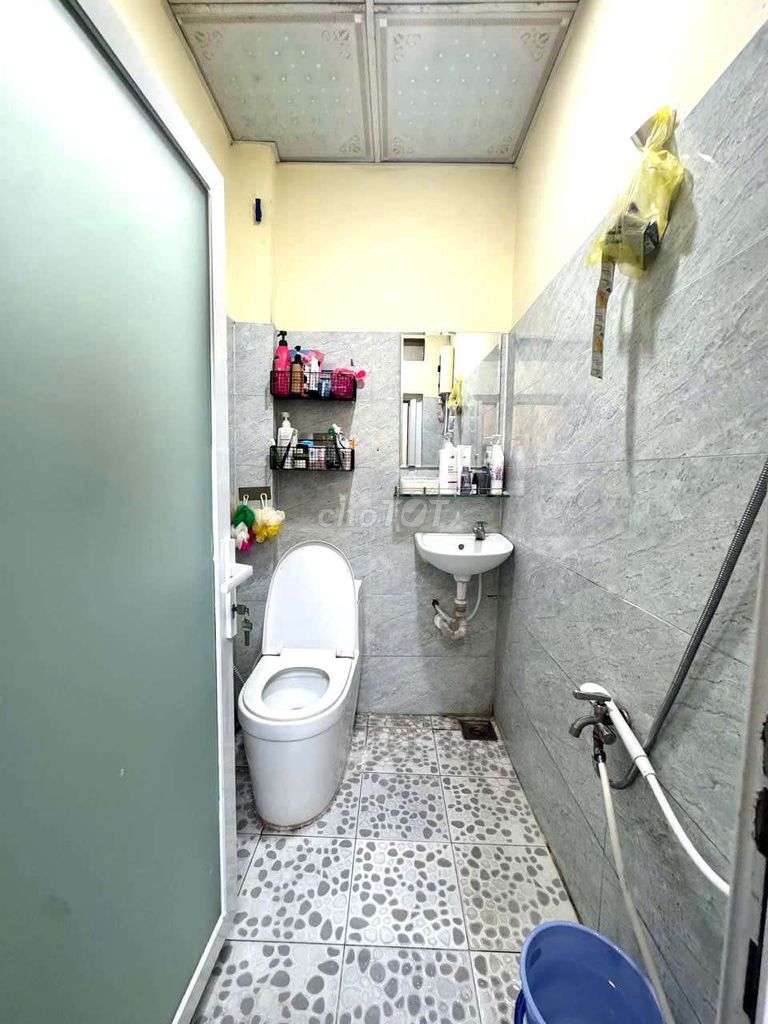 Two air conditioning on four Lê Văn Quới.9 million.