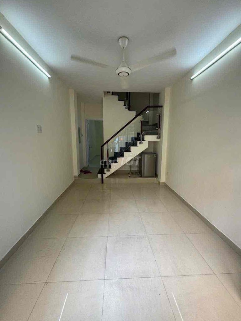 Rent an alley house - 3 bedroom - Hoàng Hoa Thám F6 Bình Thạnh