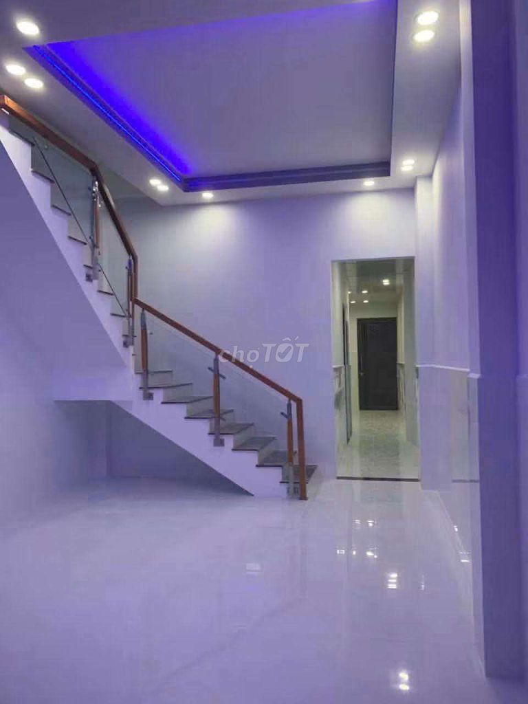 Rent a place on 11 Linh Xuân