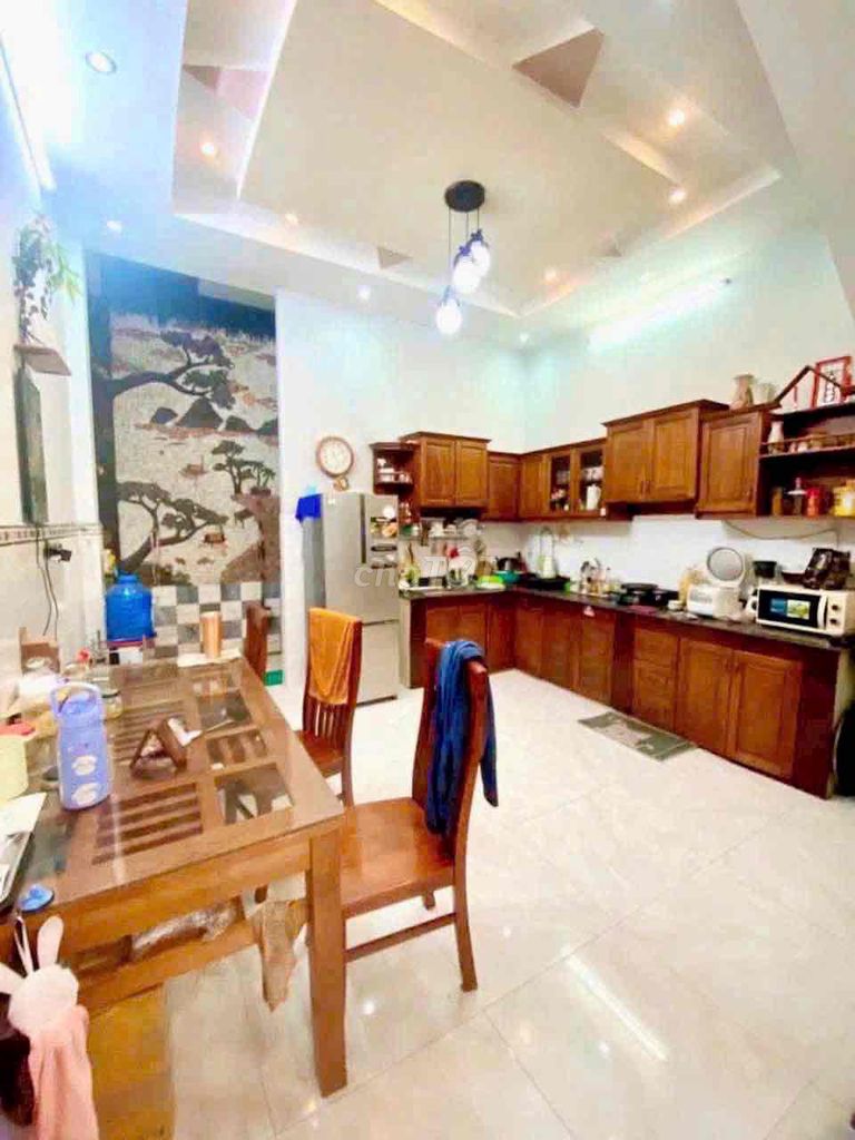 Rent Trung Mỹ Tây District 12 full interior to O 5 bedroom 5 toilets 10 million alleys