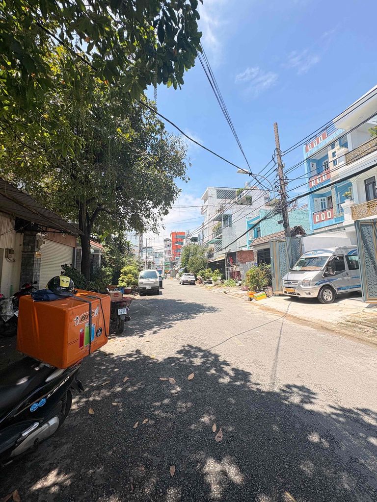 Renting warehouse 5 x 20 Tân Phú-mikes.