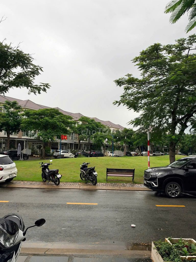 Rendez Merita house near Juan Khuong, Liên Phường, 4th floor.