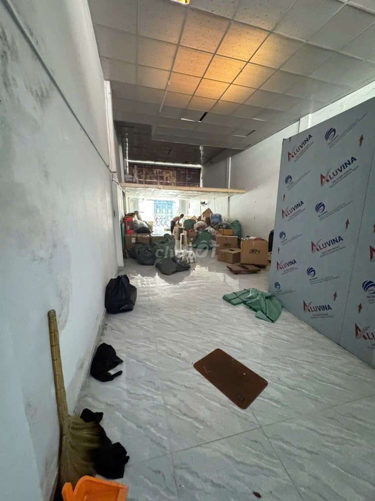 5,5 X23 M - warehouse, 8 M alley 8 Thoại Ngọc Hầu, near the walls of spades