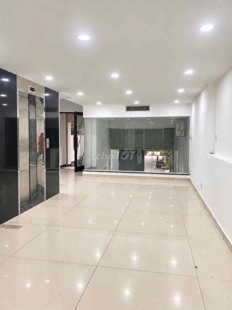 Rent the Hxt Hồng Hà building.