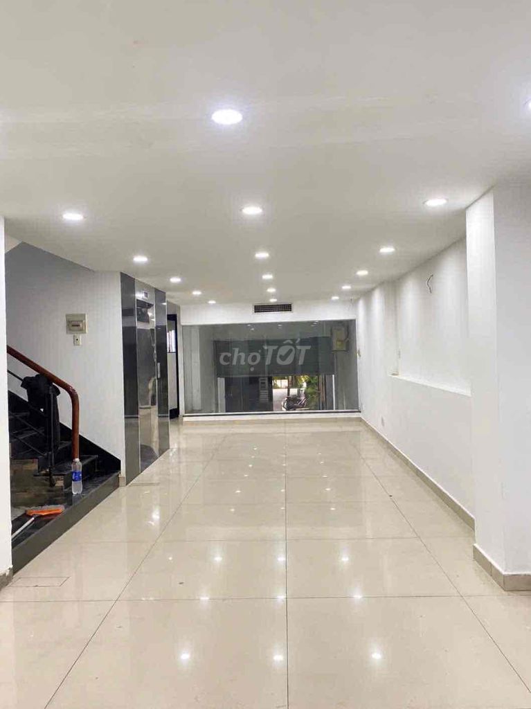 Rent the Hxt Hồng Hà building.