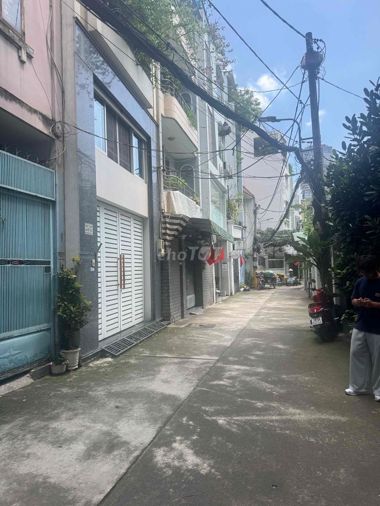 Rent on 25 Nguyễn Bỉnh Khiêm P Bến Nghé District 1.
