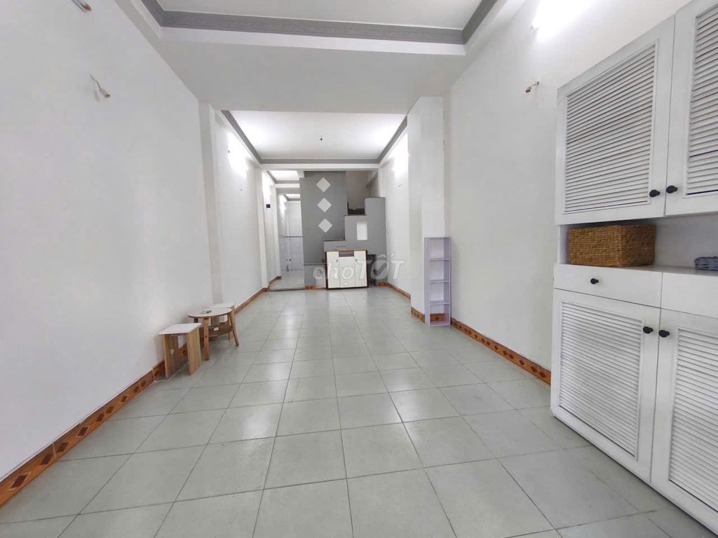 The Bùi Quang Là 60 m 1 .1 .1 .2 floor 5 bedroom.