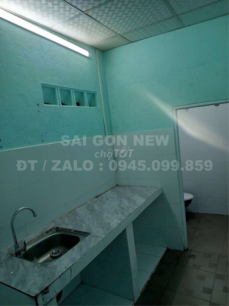 To rent Lạc Long Quân alley house for 8 million.