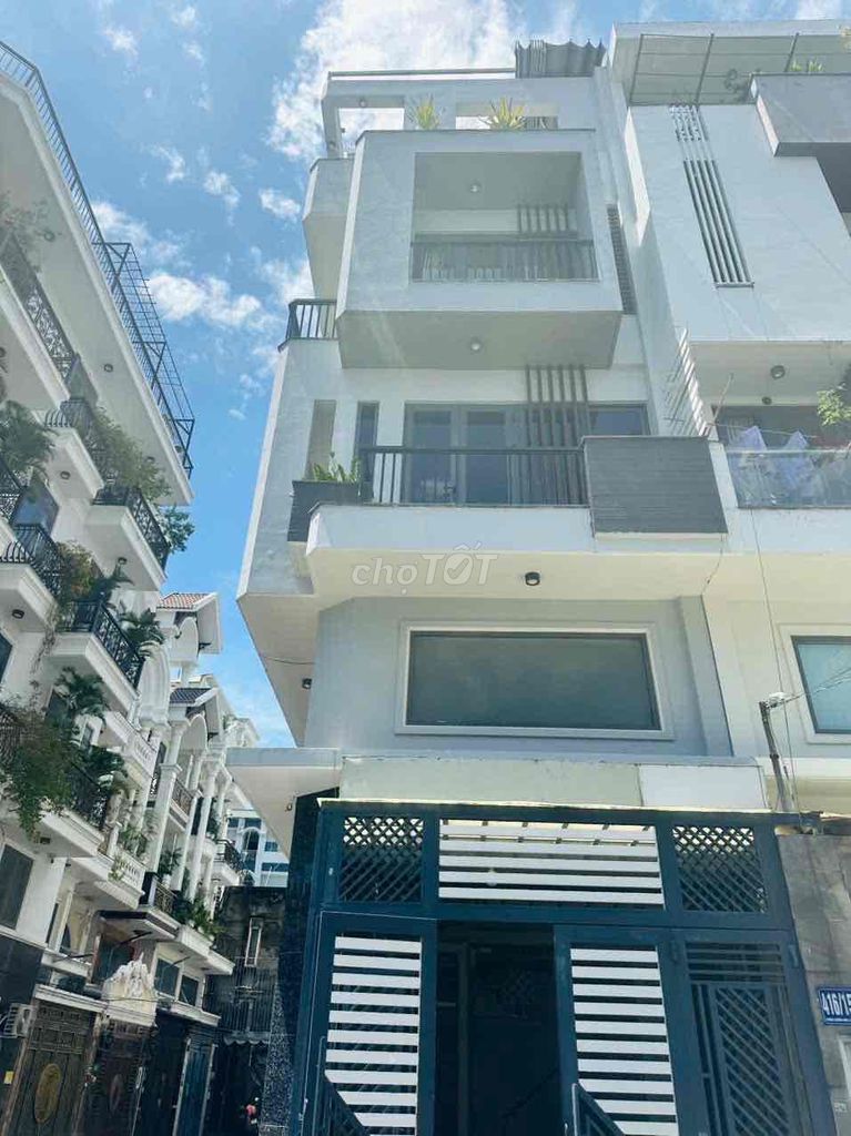 Rent a five- bedroom, six toilets, two square alleys, two colliding blocks.