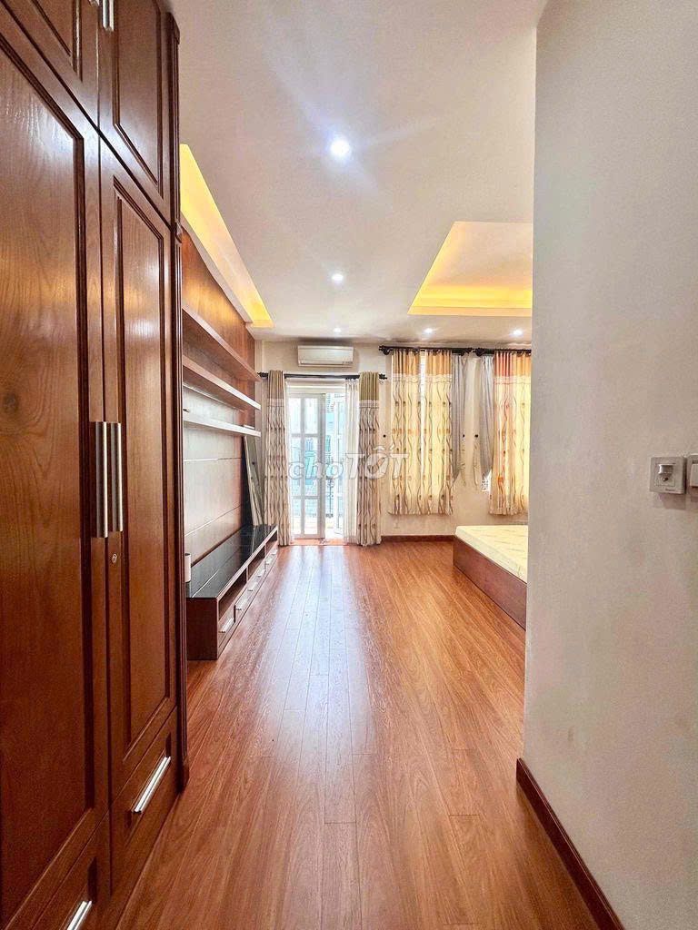 The new house is a Đặng Văn Ngữ_6 x20 m_3 floors, Cold Machine, Intective 7cb.
