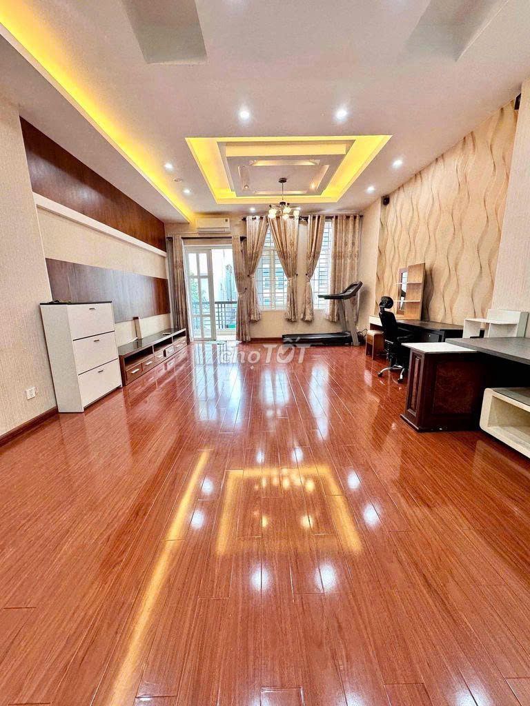 The new house is a Đặng Văn Ngữ_6 x20 m_3 floors, Cold Machine, Intective 7cb.