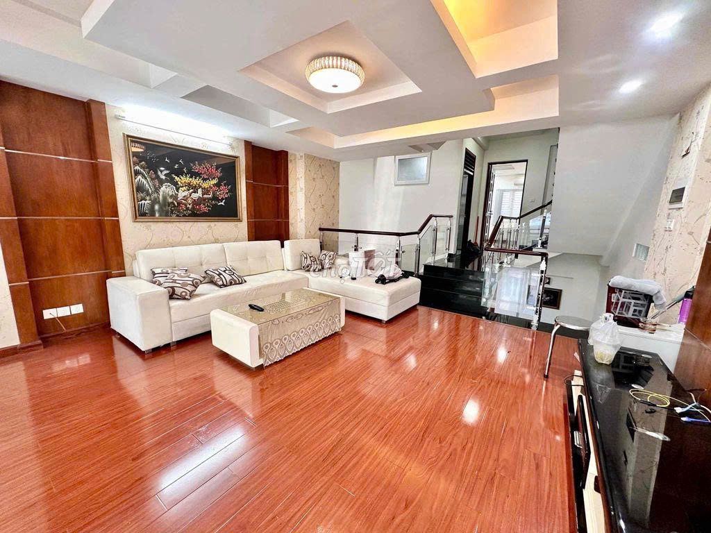 The new house is a Đặng Văn Ngữ_6 x20 m_3 floors, Cold Machine, Intective 7cb.