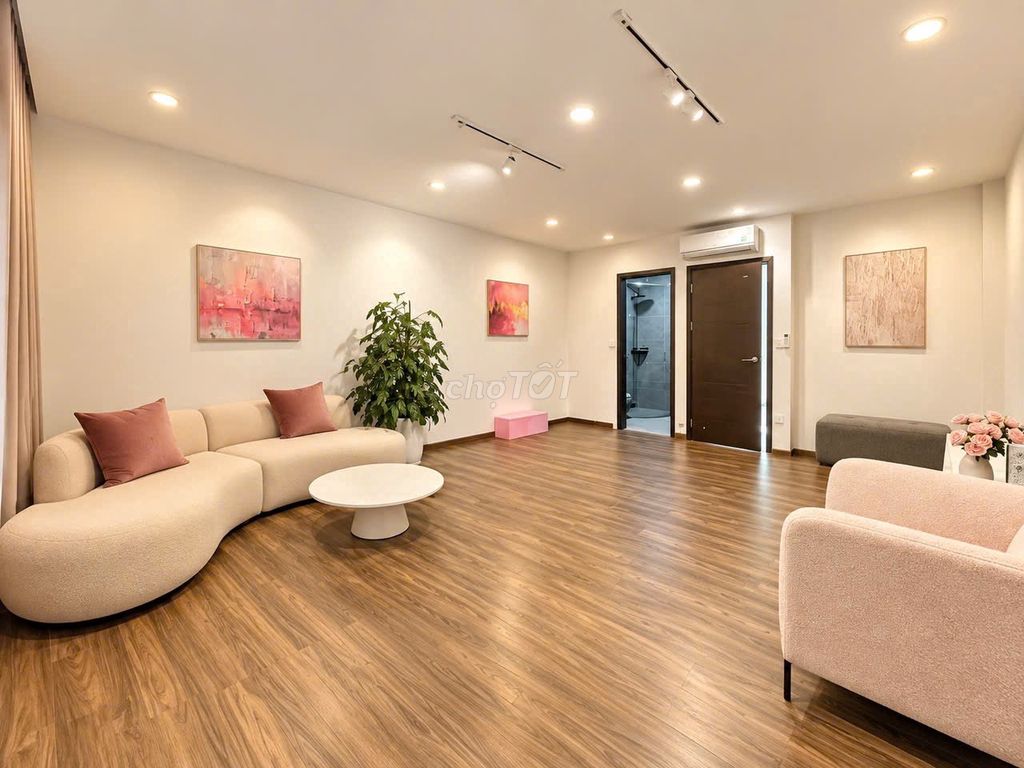33 million a month -- the rarest high lake street ever lakeview City