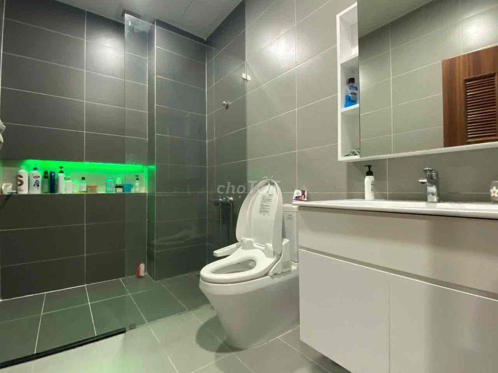 Phan Huy Ích alleyhouse -- (4 x16 m) -- fourth floor bedroom 5 toilet 16 million.