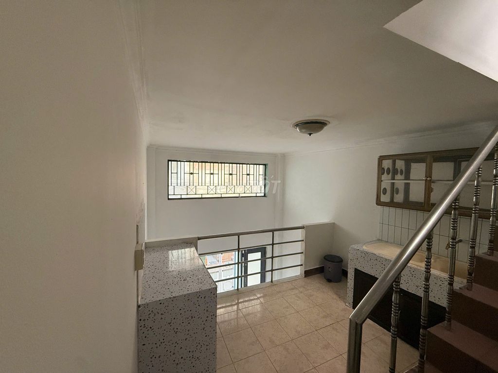 Two bedrooms near the front of the fourth quarter.