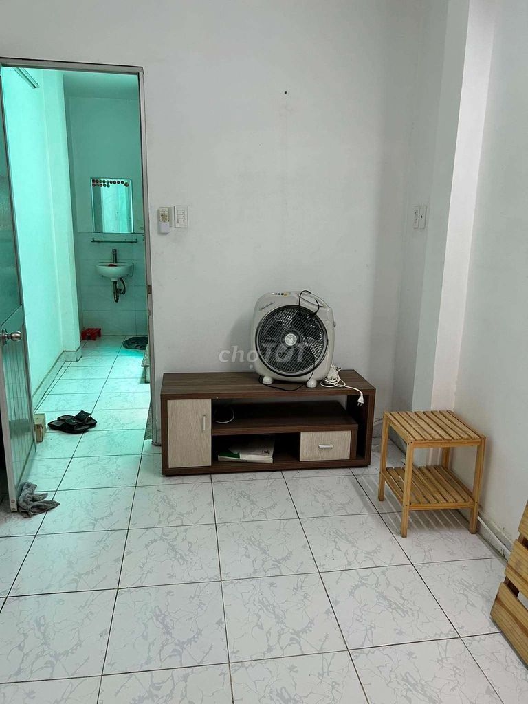 Renting a three-time-size car alley, three bedrooms, three full-scan toilets.