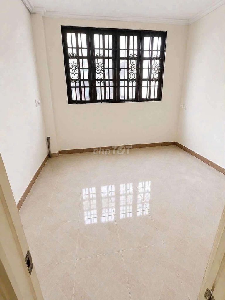 13 million-4 bedroom- Lê Văn Sỹ District 3.