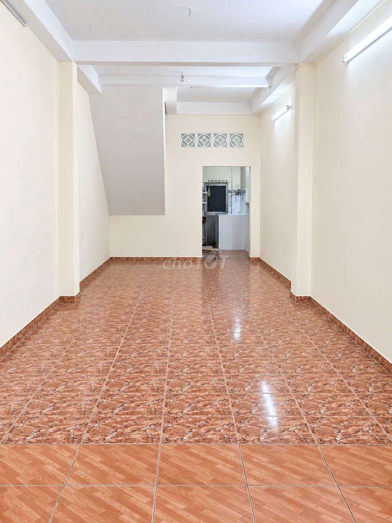 15 million-four bedrooms-Oto Đặng Văn Ngữ.