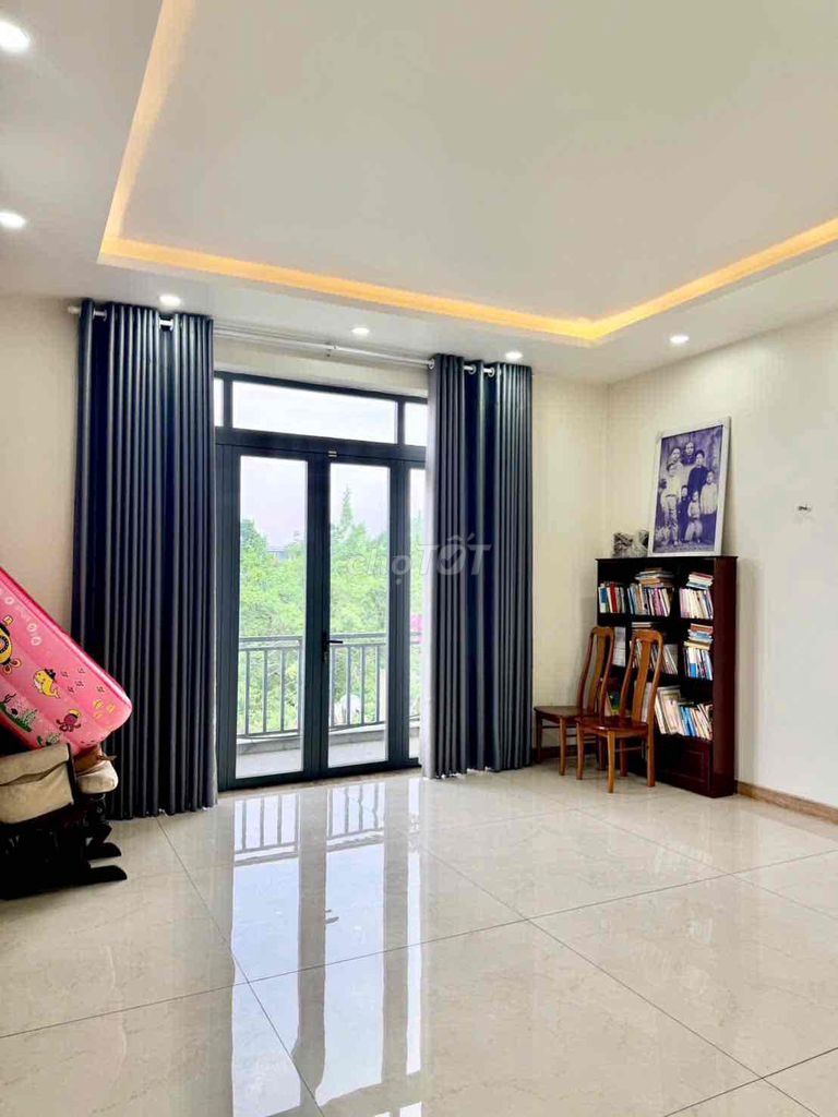 Renting an Ao Sen building. 5 x 20 xd 3 shot. It's 35 million.