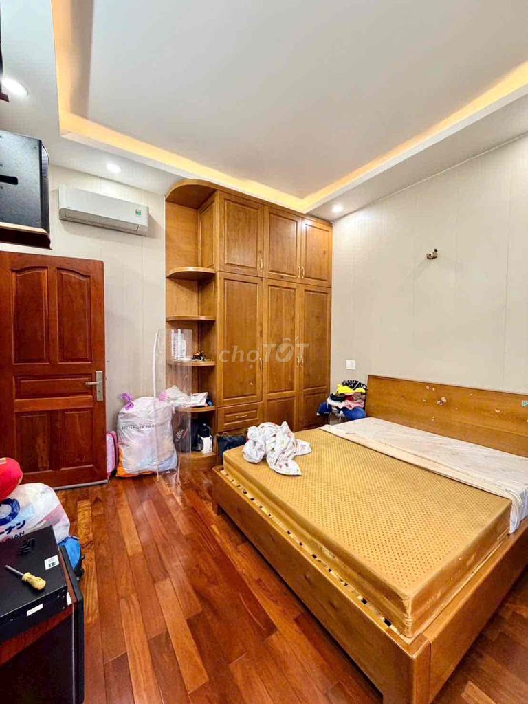 Renting an Ao Sen building. 5 x 20 xd 3 shot. It's 35 million.