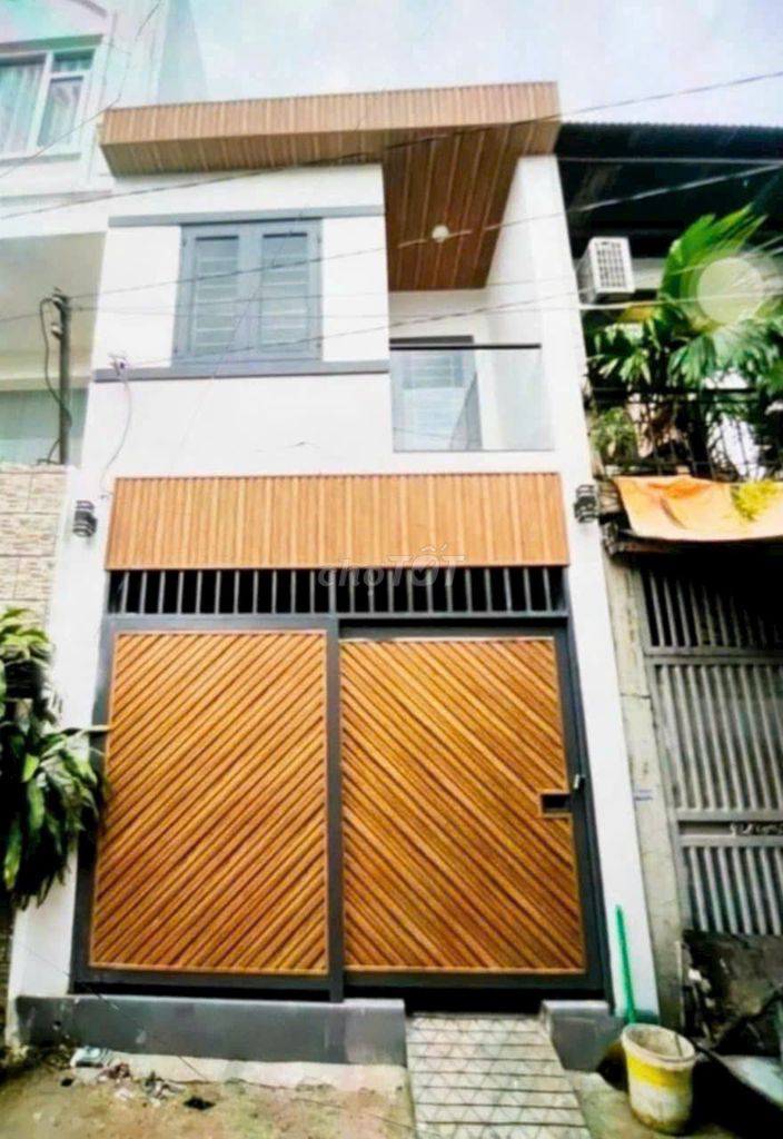 House one floor, 2 p sleep, 2 toilets 270 Phan Đình Phùng for 14 million a month.