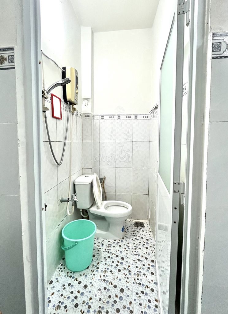 Rent the original house-- Nguyễn Ảnh Thủ, fresh and square.