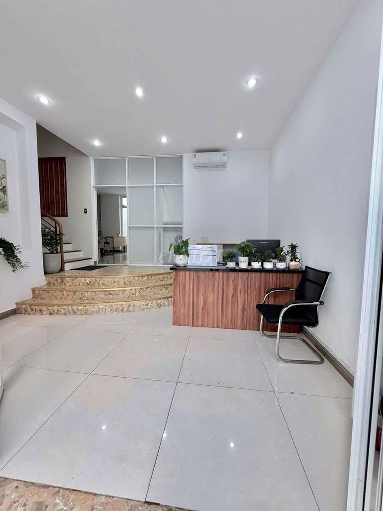 1 5th floor bedroom 7 x 20 meters số 40 Tân Phong Front