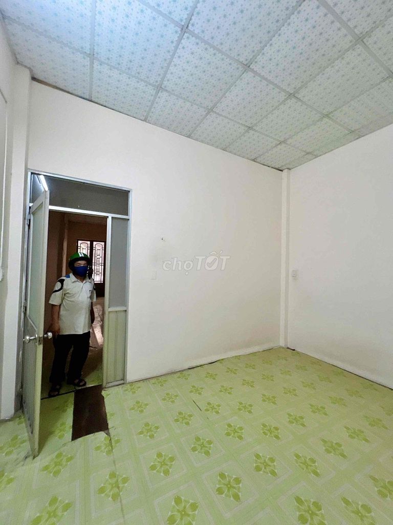 4 x17 m 1st floor (two bathrooms bedroom) 4-foot hall. Lê Văn Quới. Bình Tân