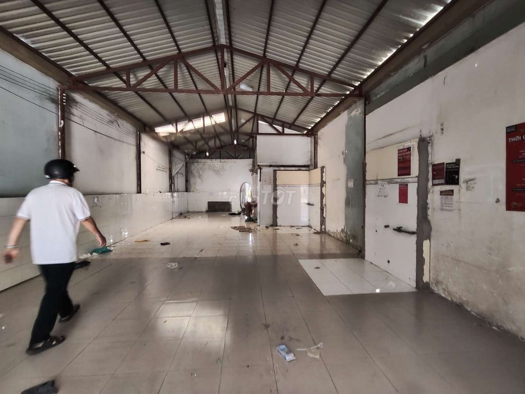 Linh Trung front house - Thủ Đức 150 M2, broad sidewalk