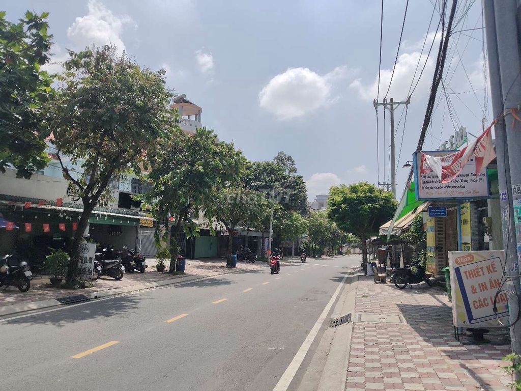 Linh Trung front house - Thủ Đức 150 M2, broad sidewalk