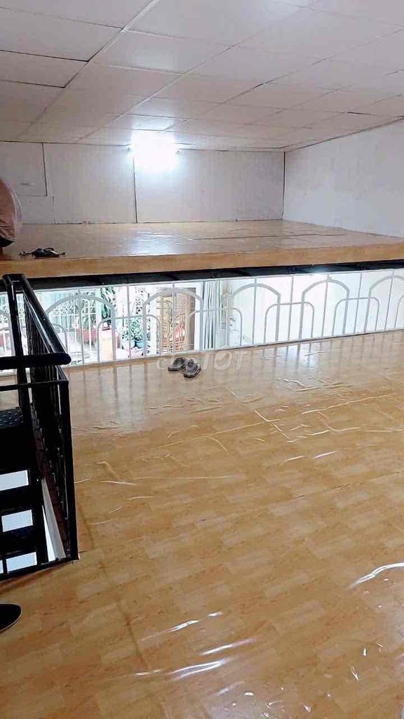 Rent a house at the market of Lu Chun Dao 1 million floating in 2 bedrooms 7 million