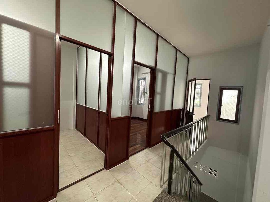 Rent a 33rd Street out on Qq1107 16 Gò Vấp.