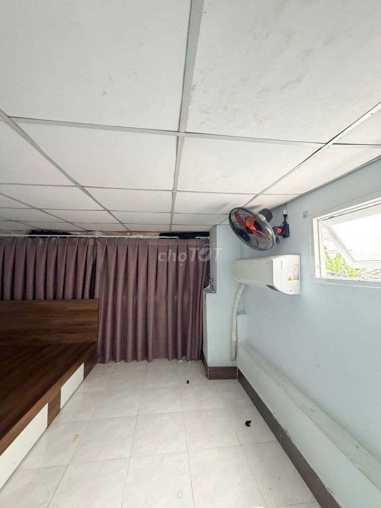 Hired two-sided corner of the truck.