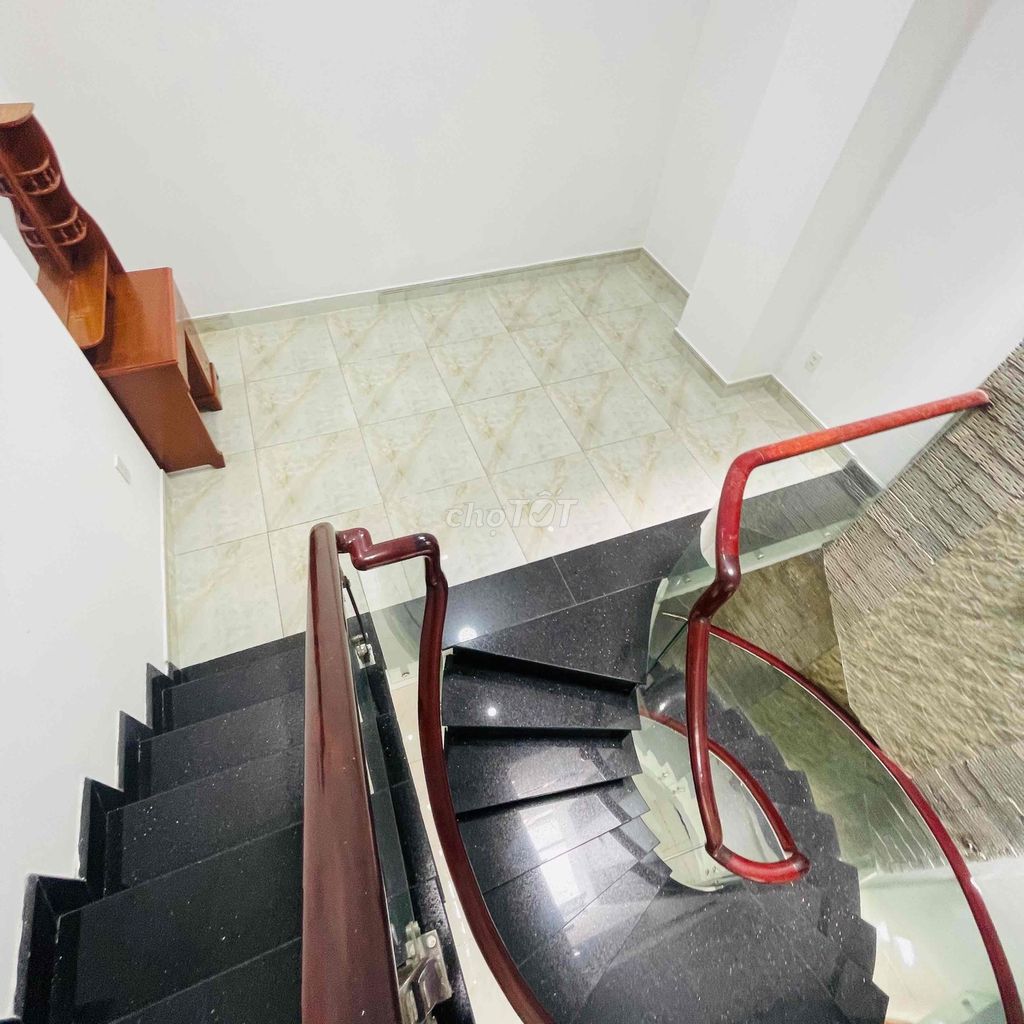 The owner himself rented two new houses 100% Lô Tư, Bình Tân