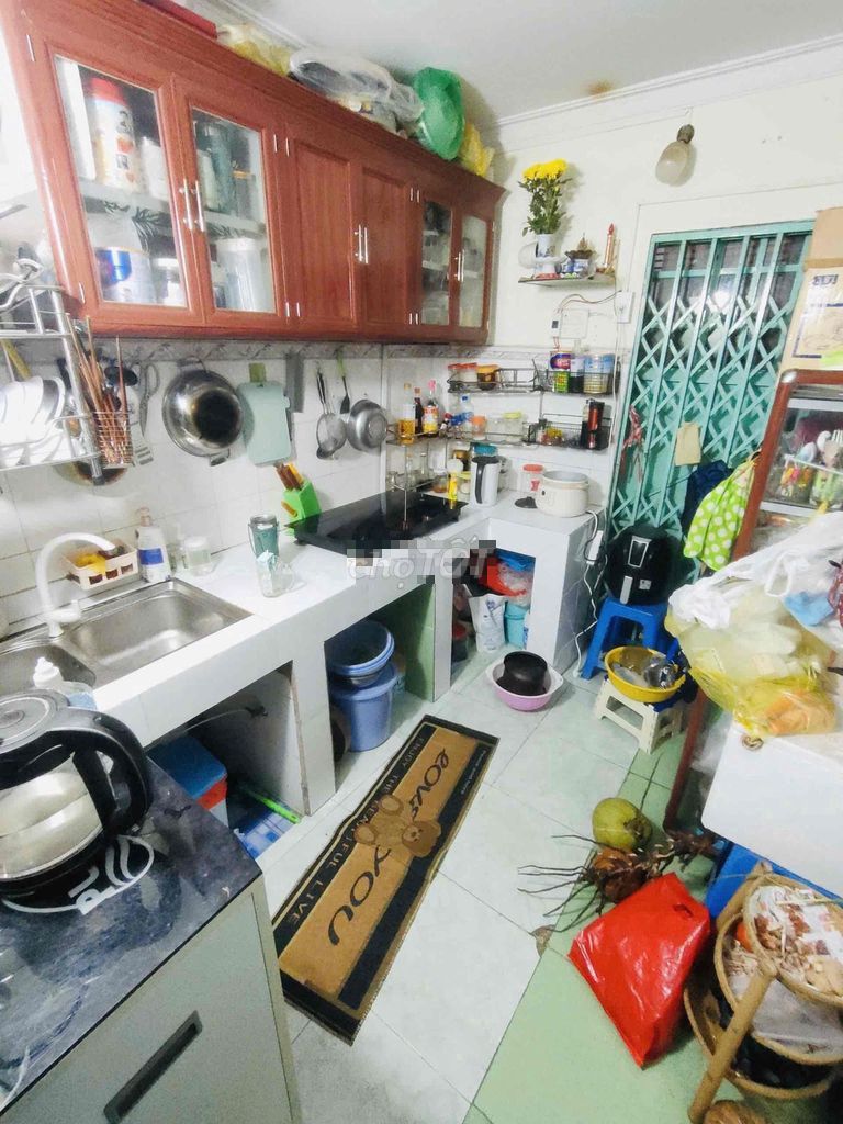 Qq Street, 4 x 12th floor, three bedrooms, air conditioning, traffic alley.