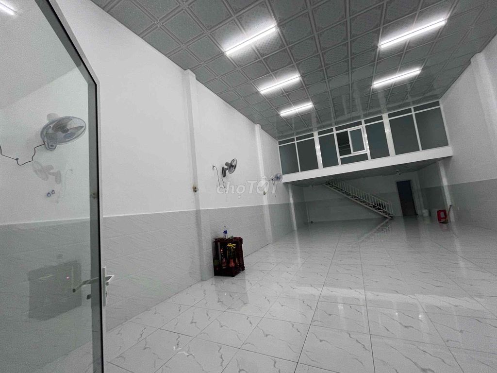 Rent a factory near a 70-foot-foot-high-dive dock.