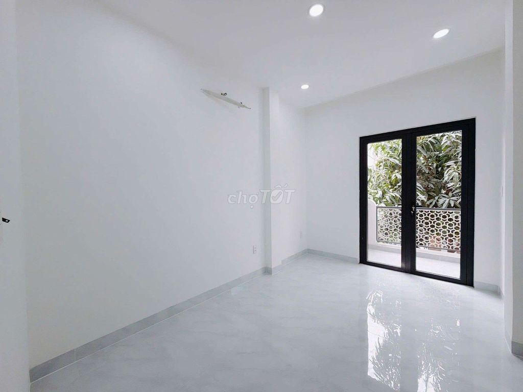 Rent the entire street near lotte mart