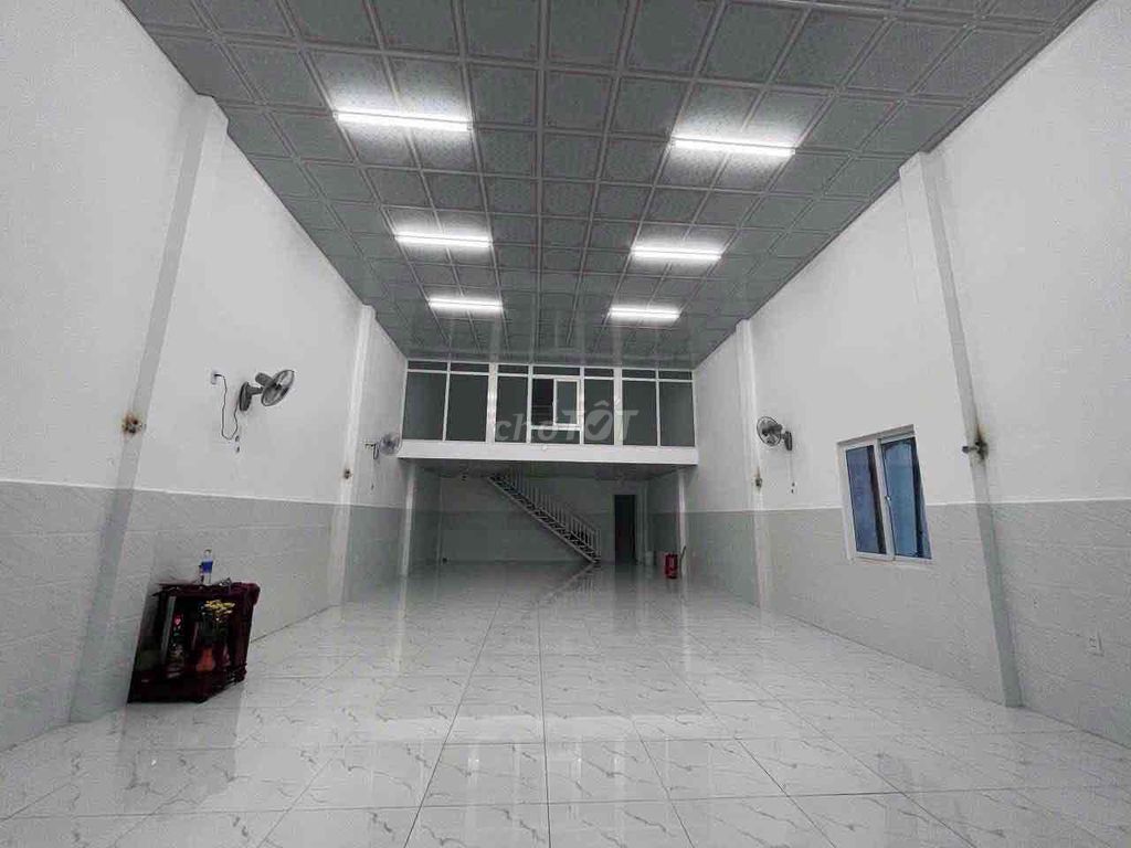 renting new warehouse Bà Điểm 7 x 27 meters