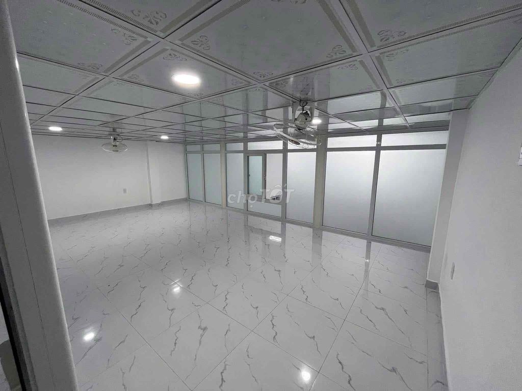 renting new warehouse Bà Điểm 7 x 27 meters
