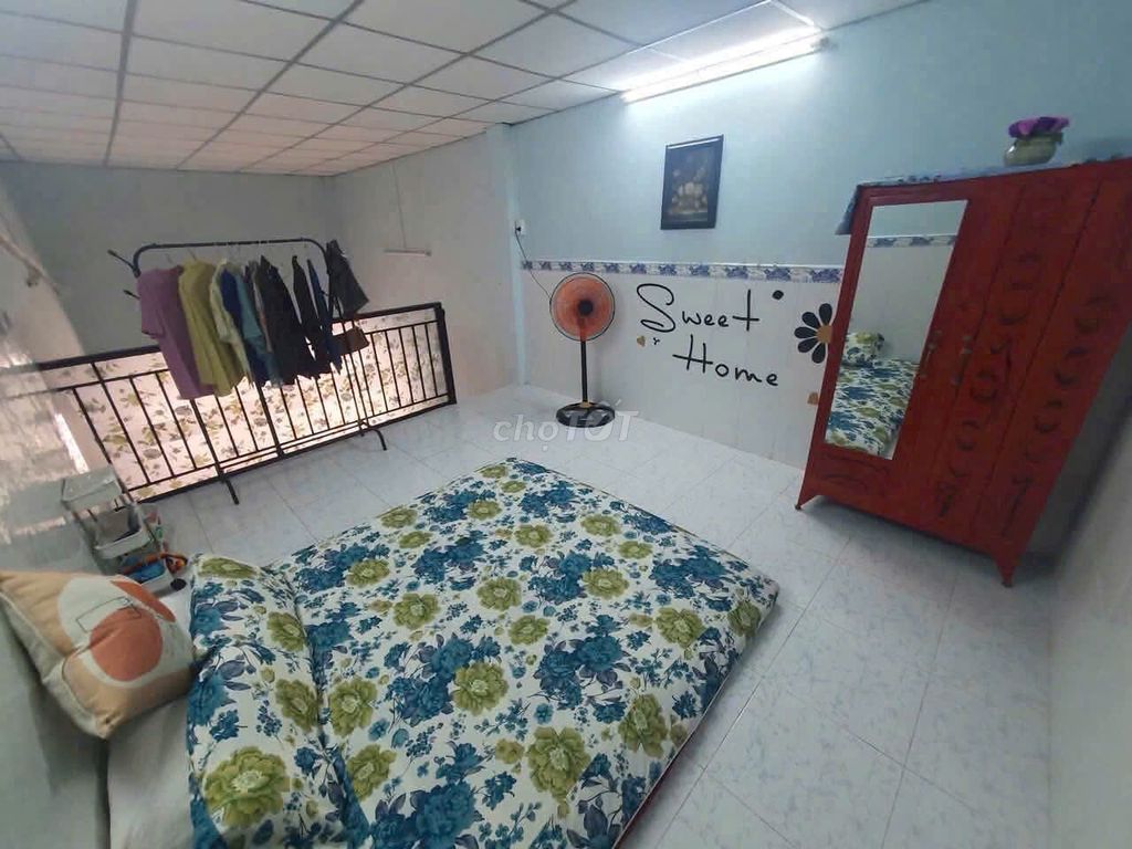 Eight million for renting 119 Nguyễn Thị Thập.